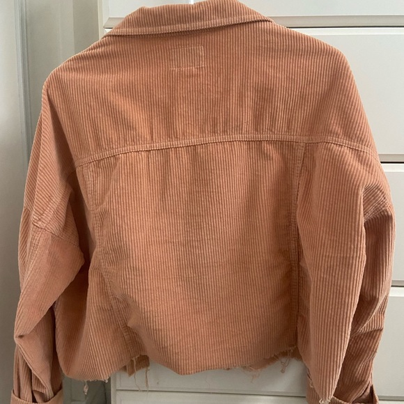 american eagle cropped pink corduroy button up shirt - Picture 3 of 5